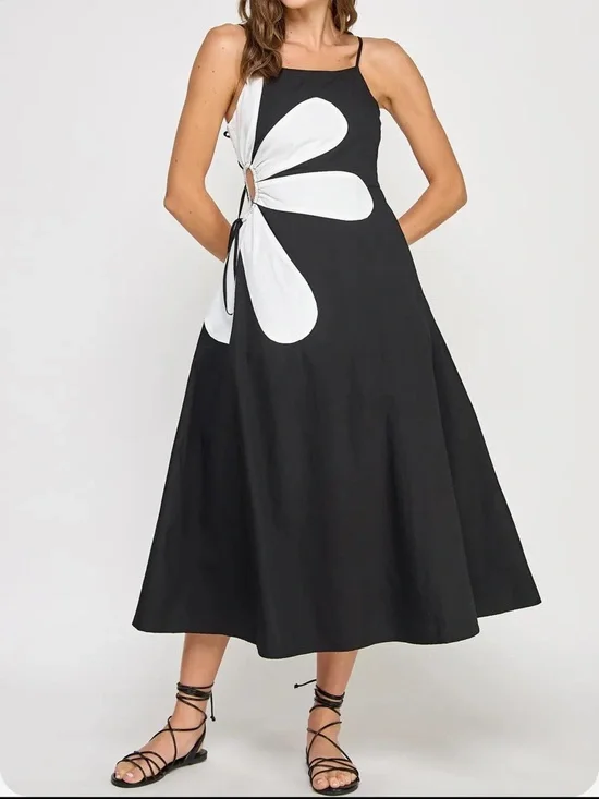 Floral Cutout Midi Dress - Picture 10 of 16